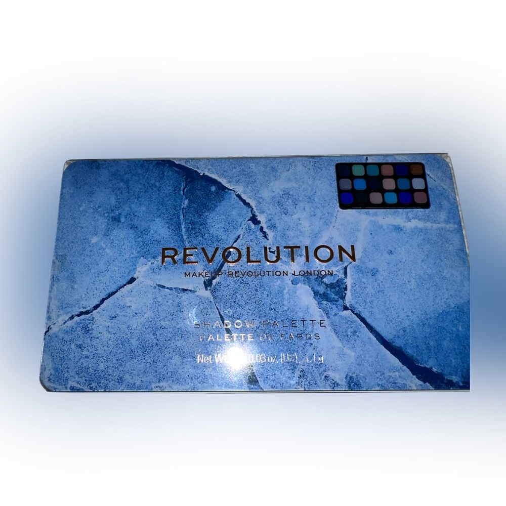 revolution shadow palette.